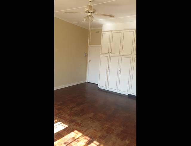 1 bed property to rent in SAVOY ESTATE
